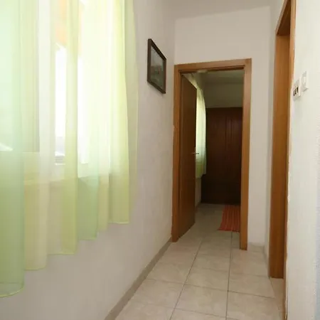 Okrug Donji 6859b * אוקרוג גורניי