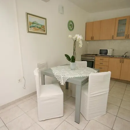 Okrug Donji 6859b דירה אוקרוג גורניי